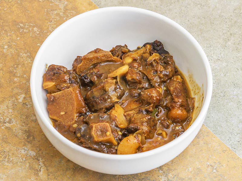 Oxtail in bowl